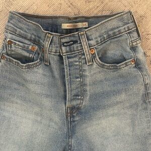 Levi’s Wedgie Straight